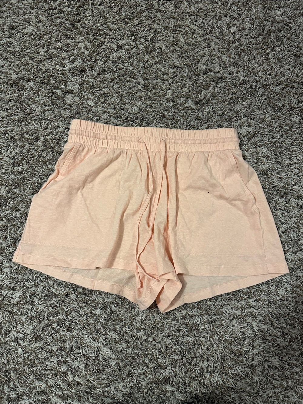 Womenโs XS light orange shorts